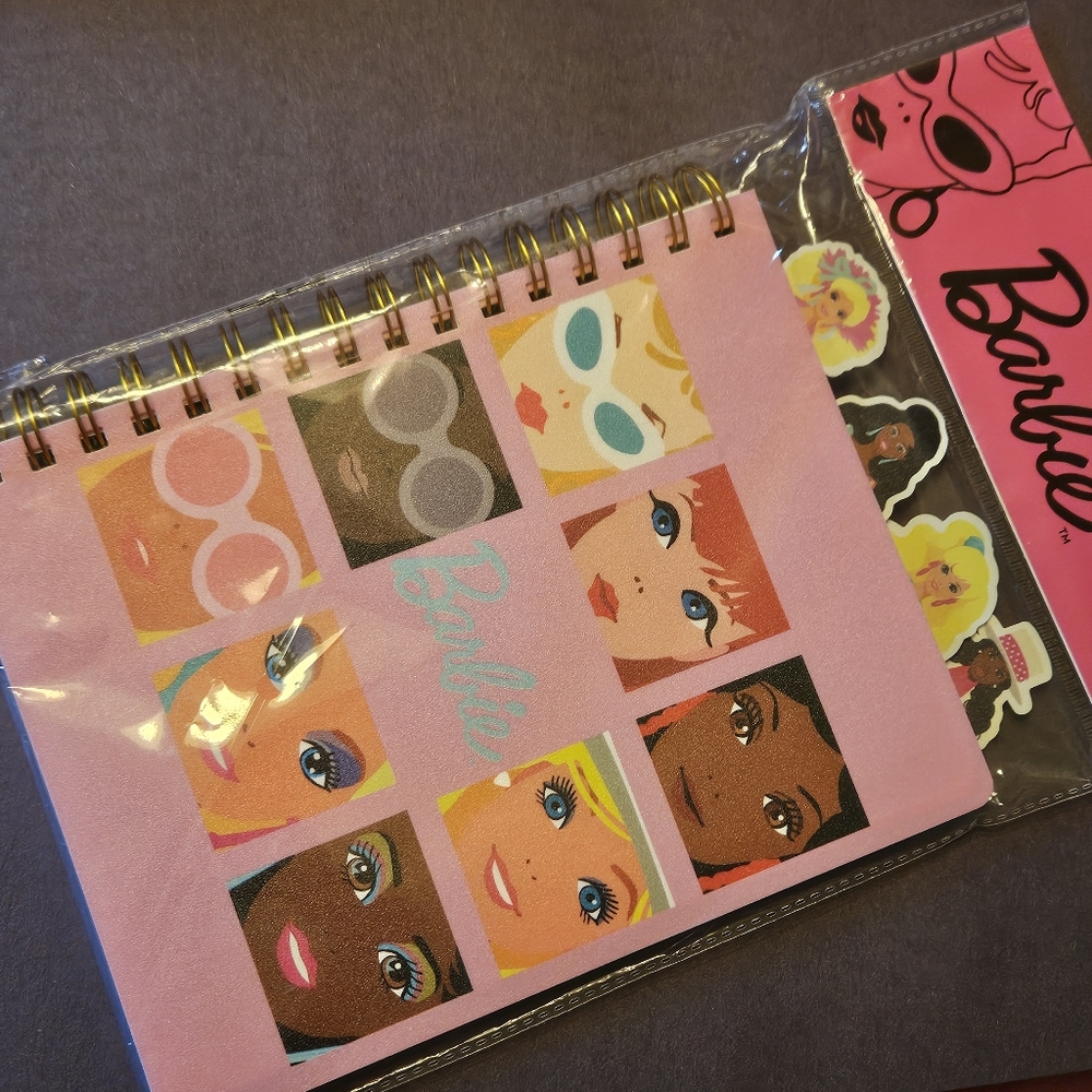 🥝♡Barbie journal - Picture 2 of 5